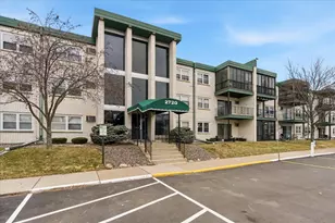 2720 Dale St N, Roseville, MN 55113 - Photo 2