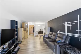 2720 Dale St N, Roseville, MN 55113 - Photo 2