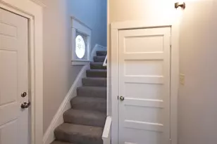 678 Hawthorne Ave E, Saint Paul, MN 55106 - Photo 2