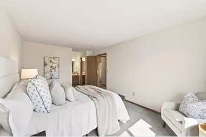 543 Clover Leaf Parkway NE, Blaine, MN 55434 - Photo 8