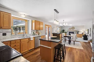 8837 Comstock Ct, Maple Grove, MN 55311 - Photo 8