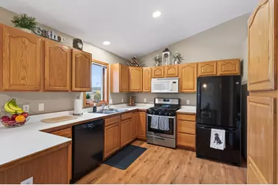 10633 Sumter Avenue N, Brooklyn Park, MN 55445 - Photo 10