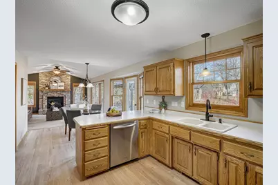 2910 Desoto Street, Little Canada, MN 55117 - Photo 6