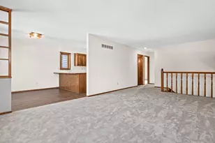 7808 Grinnell Way, Lakeville, MN 55044 - Photo 6