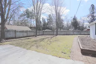 522 E Walnut St, River Falls, WI 54022 - Photo 6