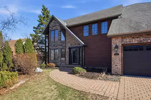 17050 Javelin Ct, Lakeville, MN 55044 - Photo 2