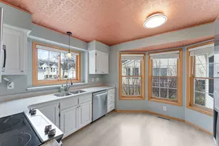 12963 Eastview Ct, Apple Valley, MN 55124 - Photo 4