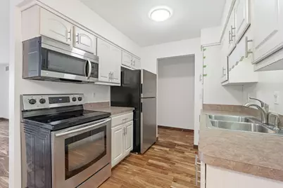 4575 W 80th Street Circle #123, Bloomington, MN 55437 - Photo 6