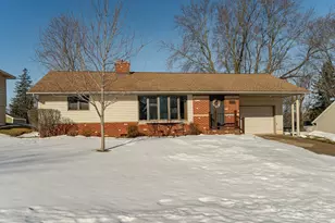 805 1st Ave NW, Byron, MN 55920 - Photo 2