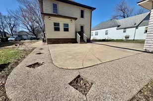 616 W Redwood St, Marshall, MN 56258 - Photo 24