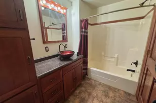 616 W Redwood St, Marshall, MN 56258 - Photo 10