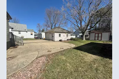616 W Redwood Street, Marshall, MN 56258 - Photo 22