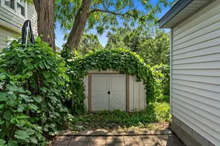 1467 Charles Ave, Saint Paul, MN 55104 - Photo 28