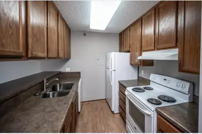 433 S 7th Street #1819, Minneapolis, MN 55415 - Photo 4