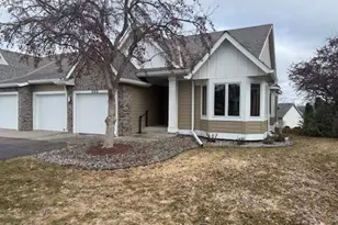 303 Sunflower Ct, Vadnais Heights, MN 55127 - Photo 1
