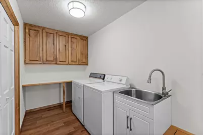 303 Sunflower Court, Vadnais Heights, MN 55127 - Photo 30