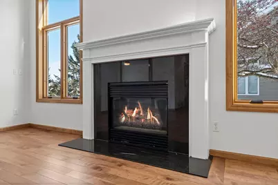 303 Sunflower Court, Vadnais Heights, MN 55127 - Photo 10