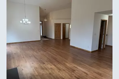 303 Sunflower Court, Vadnais Heights, MN 55127 - Photo 4