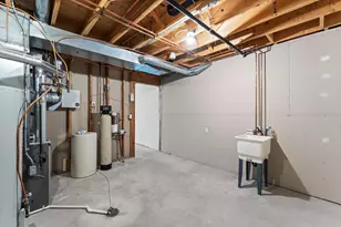 303 Sunflower Ct, Vadnais Heights, MN 55127 - Photo 56