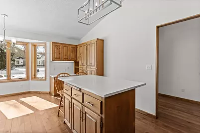 303 Sunflower Court, Vadnais Heights, MN 55127 - Photo 16