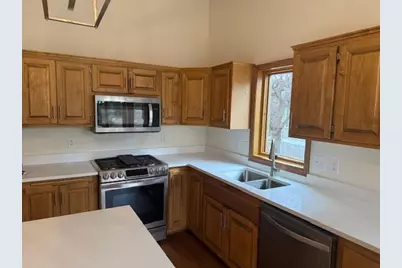 303 Sunflower Court, Vadnais Heights, MN 55127 - Photo 10