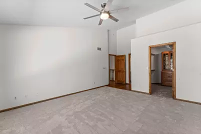 303 Sunflower Court, Vadnais Heights, MN 55127 - Photo 32