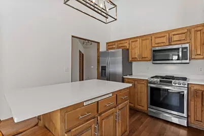 303 Sunflower Court, Vadnais Heights, MN 55127 - Photo 14