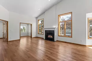 303 Sunflower Ct, Vadnais Heights, MN 55127 - Photo 6