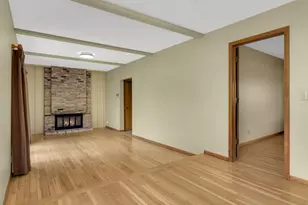 946 Redwood Dr, Apple Valley, MN 55124 - Photo 6