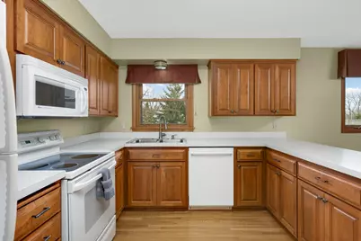 946 Redwood Drive, Apple Valley, MN 55124 - Photo 12