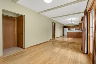 946 Redwood Dr, Apple Valley, MN 55124 - Photo 8