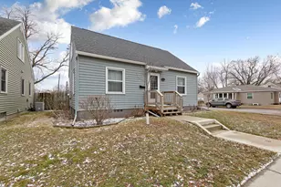 349 Tyler Ave, North Mankato, MN 56003 - Photo 2