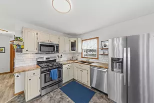 349 Tyler Ave, North Mankato, MN 56003 - Photo 4