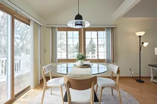 2885 Devonshire Pl, Woodbury, MN 55125 - Photo 18