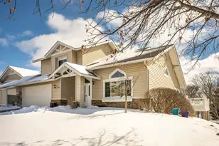 2885 Devonshire Pl, Woodbury, MN 55125 - Photo 1