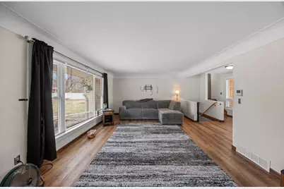 1045 Jorgenson Street SE, Hutchinson, MN 55350 - Photo 12