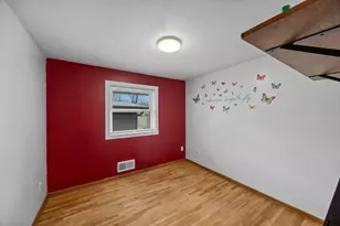1045 Jorgenson St SE, Hutchinson, MN 55350 - Photo 32