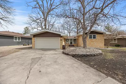 1045 Jorgenson Street SE, Hutchinson, MN 55350 - Photo 8