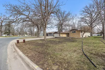 1045 Jorgenson Street SE, Hutchinson, MN 55350 - Photo 6