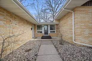 1045 Jorgenson St SE, Hutchinson, MN 55350 - Photo 8