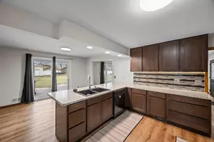 1045 Jorgenson St SE, Hutchinson, MN 55350 - Photo 18