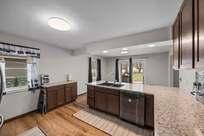 1045 Jorgenson Street SE, Hutchinson, MN 55350 - Photo 16