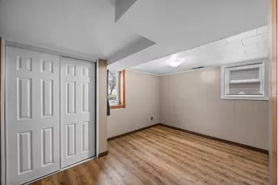 1045 Jorgenson Street SE, Hutchinson, MN 55350 - Photo 36