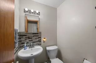 1045 Jorgenson St SE, Hutchinson, MN 55350 - Photo 24