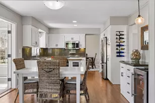 5718 Auto Club Cir, Bloomington, MN 55437 - Photo 10