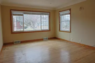 1660 Beech St, Saint Paul, MN 55106 - Photo 4