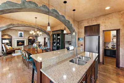 8116 Clifford Circle, Inver Grove Heights, MN 55076 - Photo 10