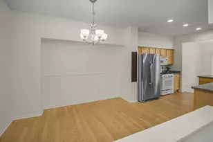 2102 Water Lilly Ln, Eagan, MN 55122 - Photo 4