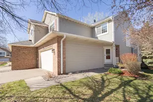 2102 Water Lilly Ln, Eagan, MN 55122 - Photo 2