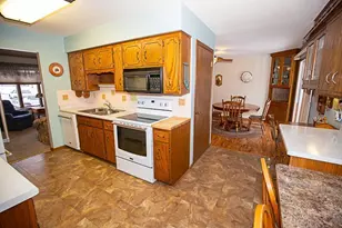 228 E 12th St, Zumbrota, MN 55992 - Photo 6